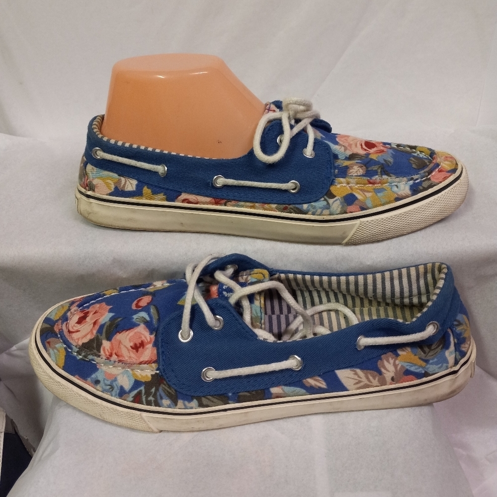J75 JUMP Boat Shoes Blue Floral Textile Size 8